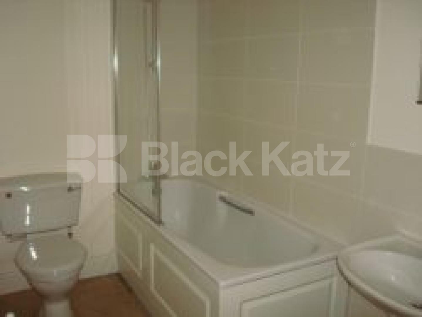 			VIEWINGS HIGHLY RECOMMENDED, 2 Bedroom, 1 bath, 1 reception Flat			 Mansfield Road, BELSIZE/HAMPSTEAD HEATH